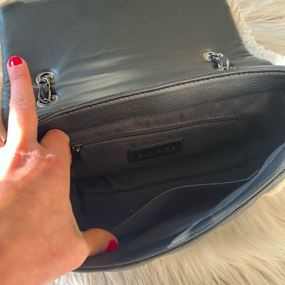 Gilda Paris quilted shoulder bag faux fur Sherpa trim black color vegan leather - Picture 6 of 6